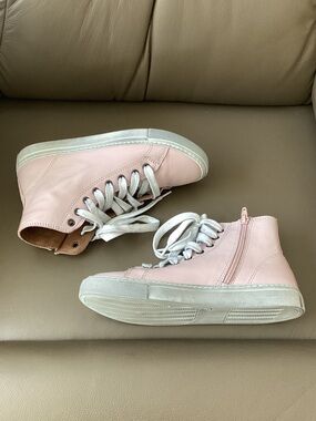 Bueno Pink High-Top Lace-Up Sneakers with Side Zip